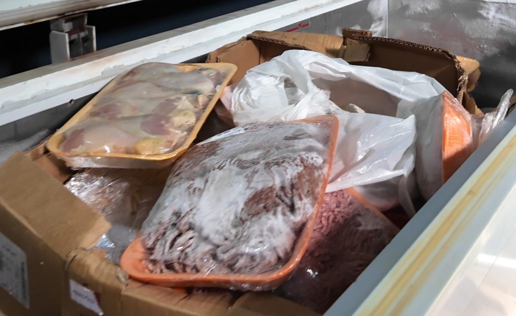 Zabıta, halk sağlığını hiçe sayan kasap işletmesini mühürledi