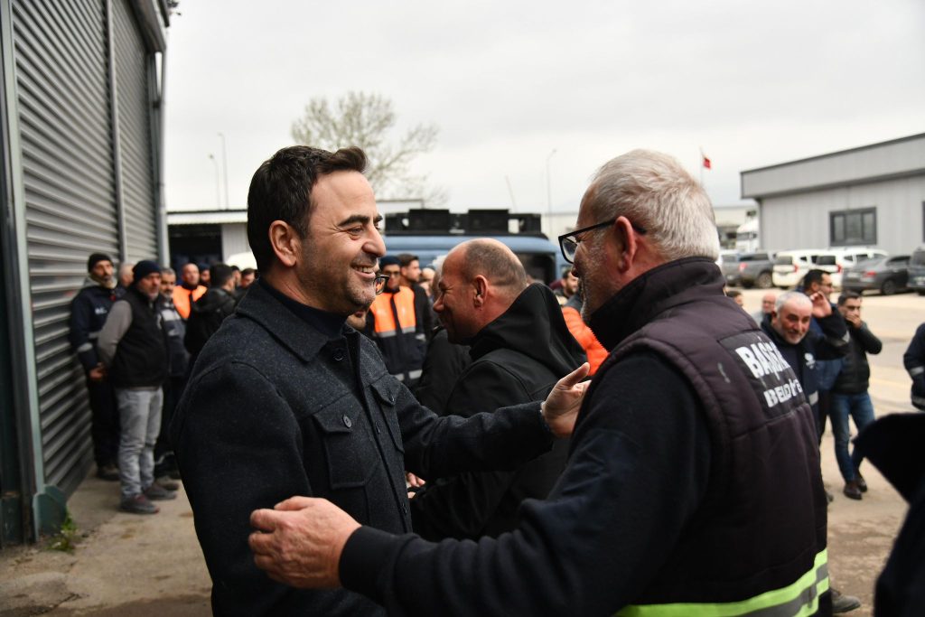 Başkan Özlü: Bu Zor Dönemde Huzur İçinde Bayrama Ulaşıyoruz