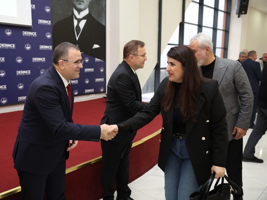 Derince’de Bayramlaşma Coşkusu