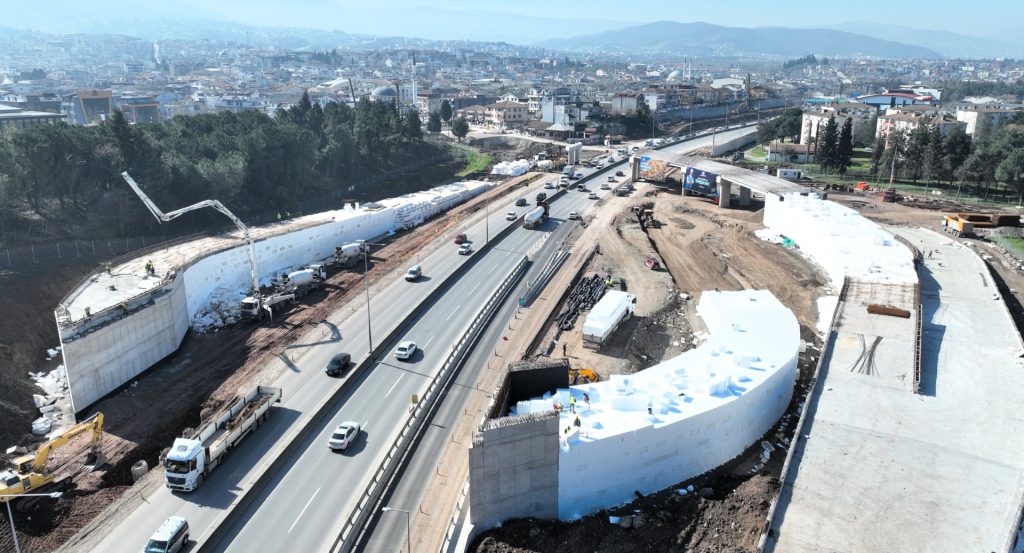 Başiskele Kavşağı’nın silueti ortaya çıkıyor