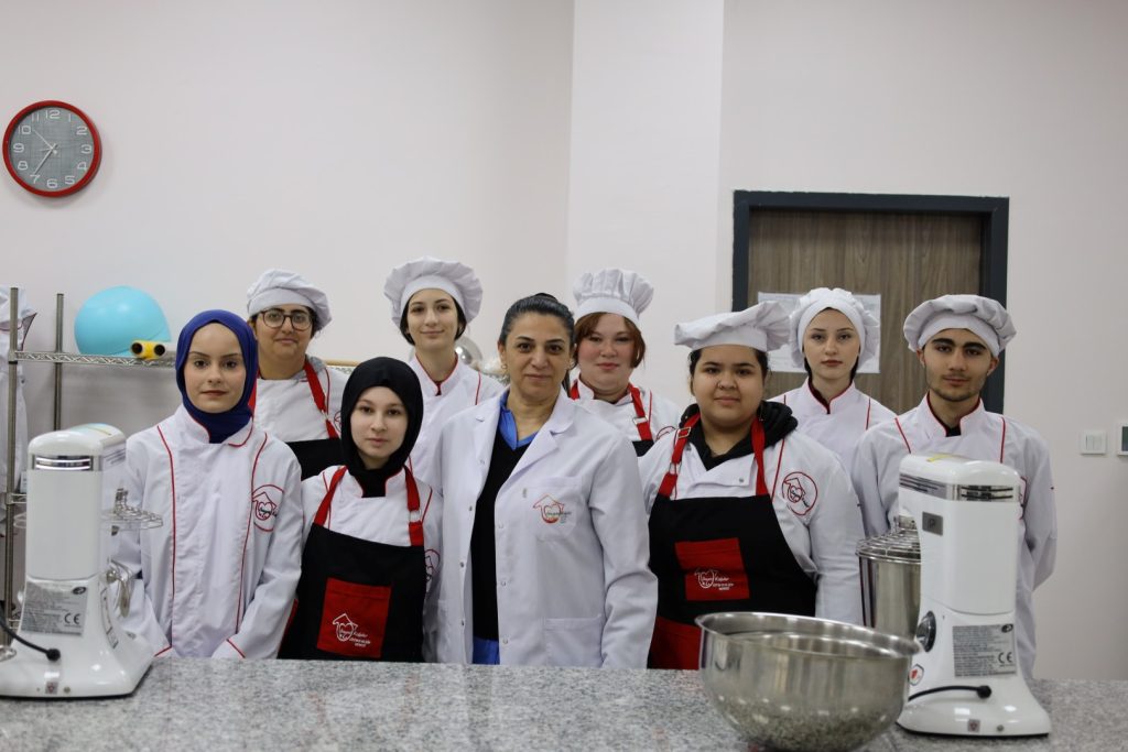 Büyükşehir’in “Beyaz Kalpleri” umut saçıyor