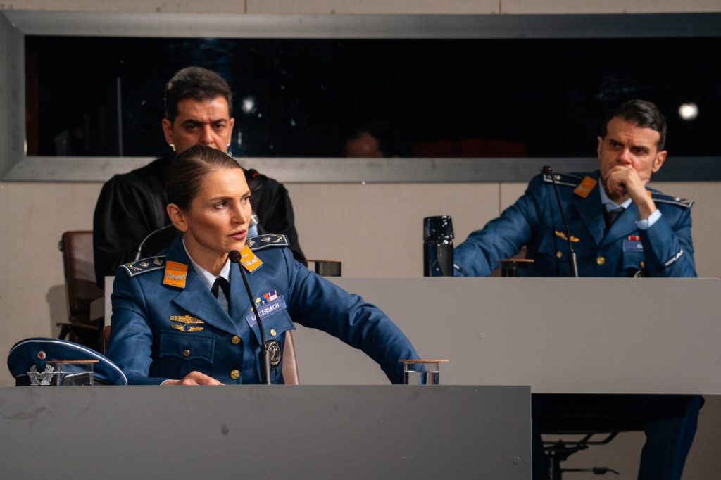 Dünya Tiyatro Günü’ne “Karar” damgası