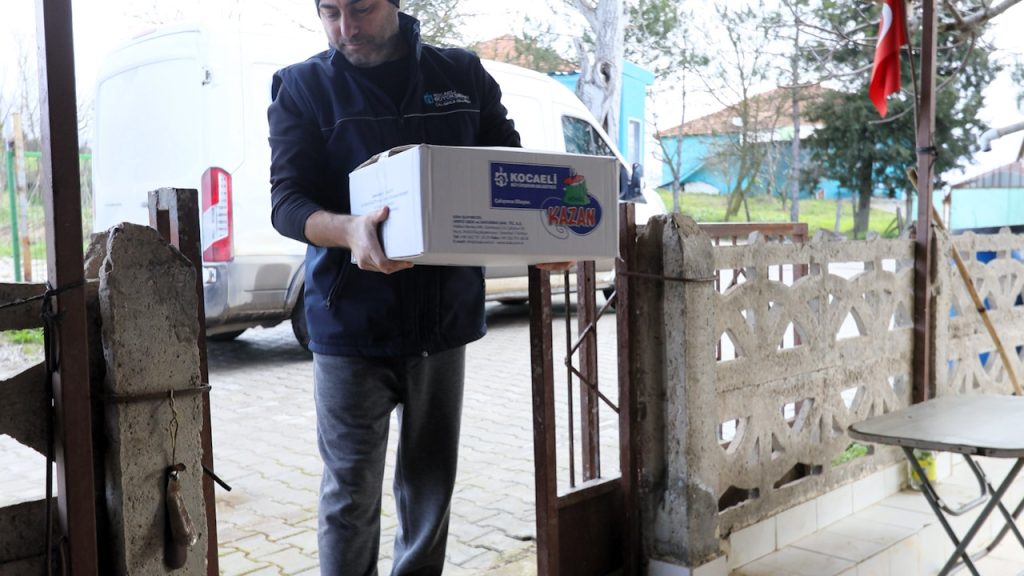 “Gönül Kazan” ile sofralar boş kalmıyor