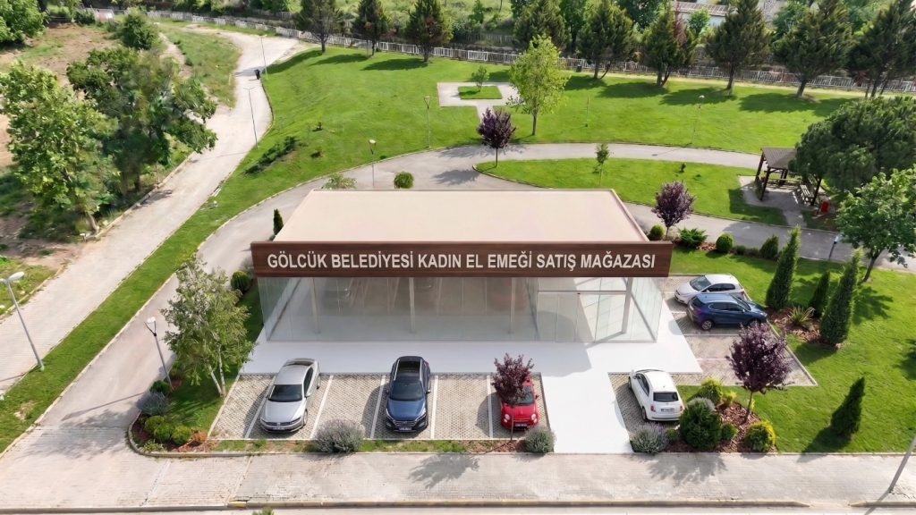 Gölcük Belediyesi Kadın El Emeği Satış Mağazasının Yapımına Başlandı