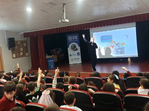 Gölcük’te Miniklere “Sıfır Atık” Eğitimi