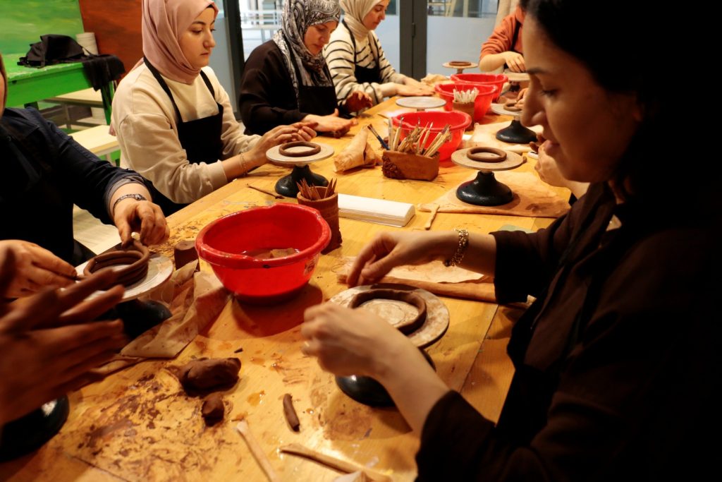 Büyükşehir’le çamurdan sanata giden yolculuk