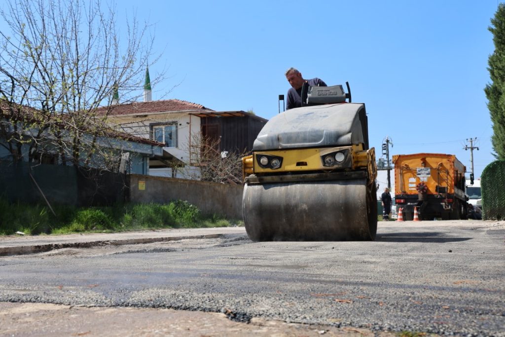 Kartepe’de Eş Zamanlı Yol Çalışması