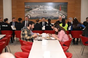 Vali Aktaş,  Emniyet Personeliyle Bir Araya Geldi