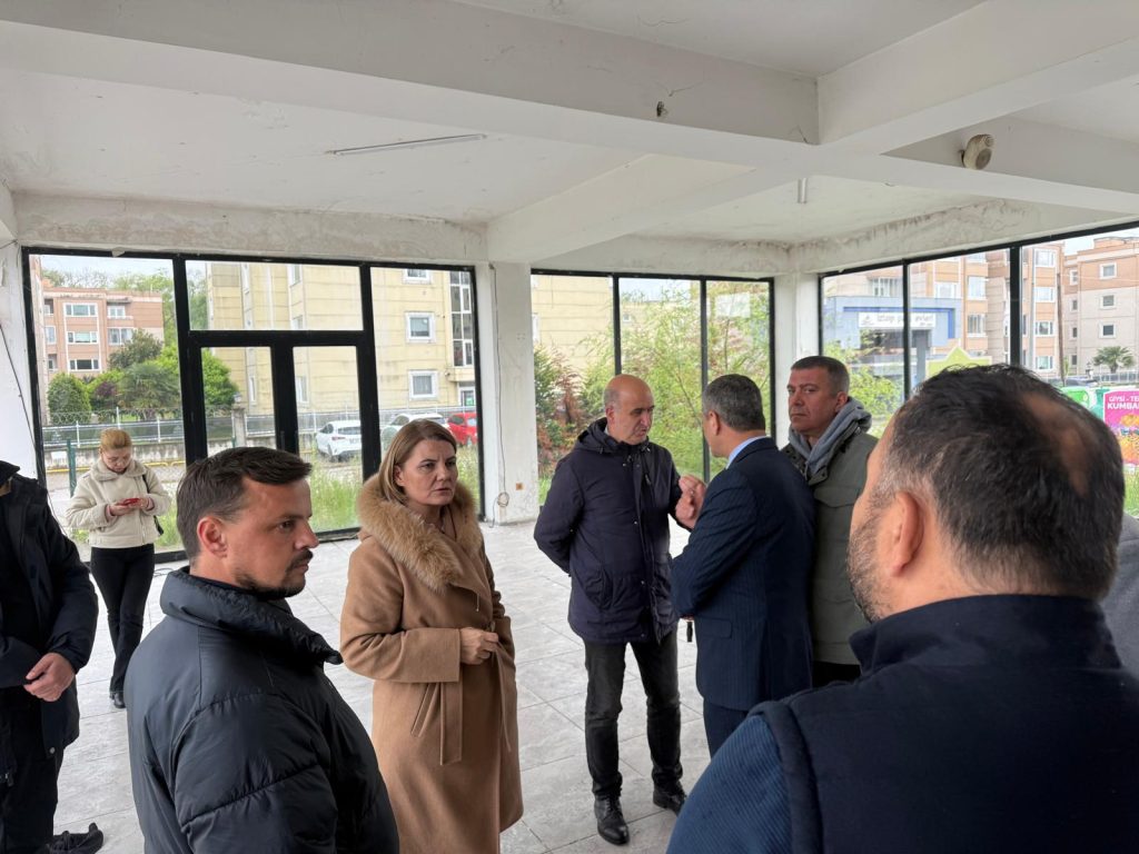 Fatma Başkan’dan Alikahya’ya Gülümse Kafe müjdesi