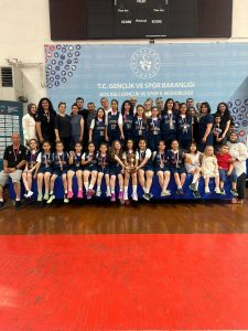 Çayırova Belediyesi sporcuları, başarıdan başarıya koşuyor