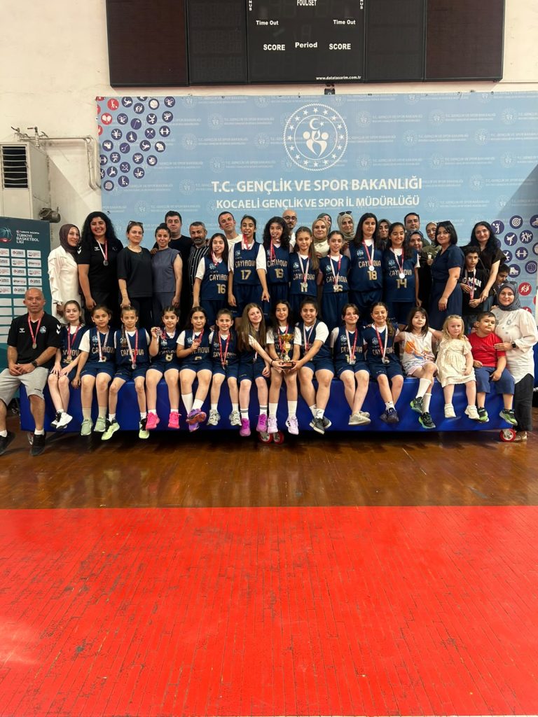 Çayırova Belediyesi sporcuları, başarıdan başarıya koşuyor