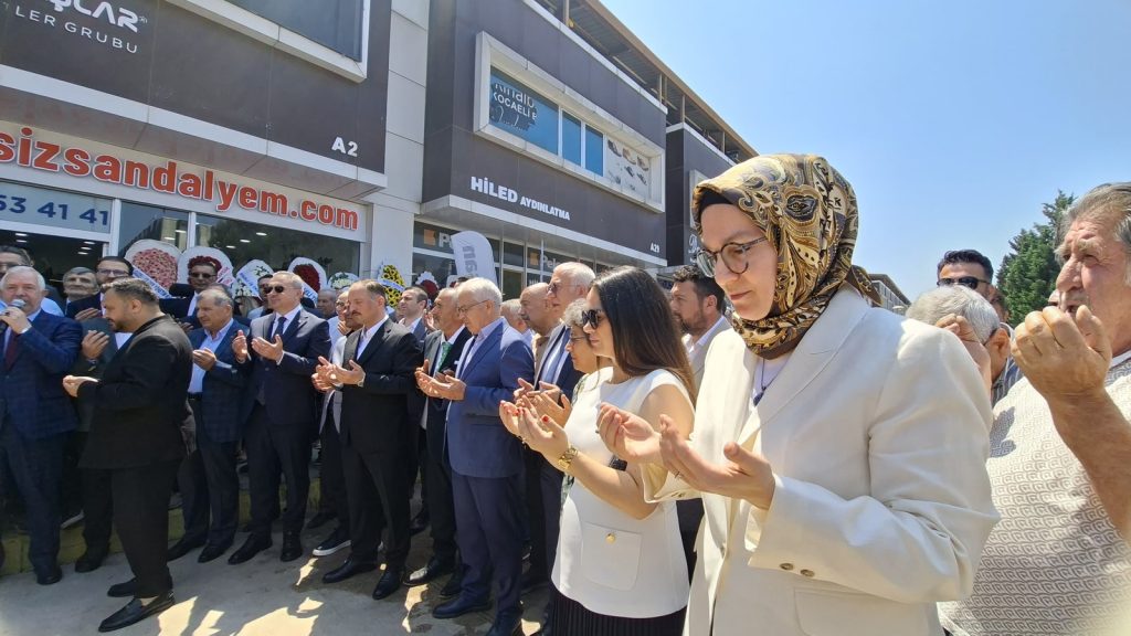 Fatma Kurtuluş’tan anlamlı açılışa destek: “İnsana hizmet, Hakka hizmettir”