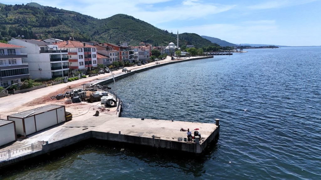 Ulaşlı’daki dalga kırıcı set, taşkın riskini önleyecek