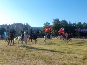 KOCAELİ ERZURUMLULAR’DAN MUHTEŞEM CİRİT ŞÖLENİ